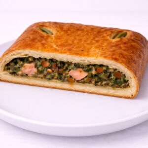 Пирог с лососем и шпинатом