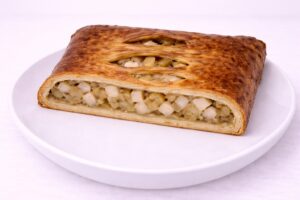 Пирог с картофелем и шпиком